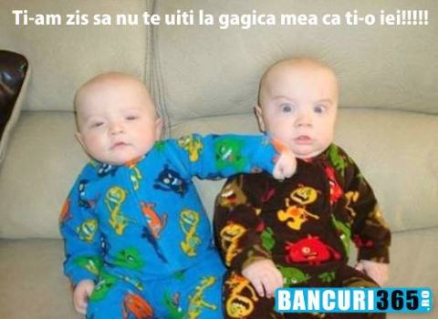de ce il bate un copil pe altul
