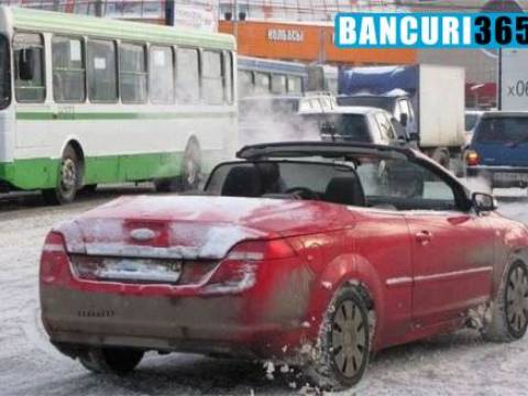 Cine si-a luat teapa cu parasuta