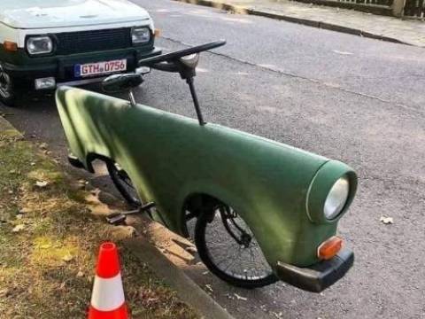 Asemanare intre prezervativ si Trabant