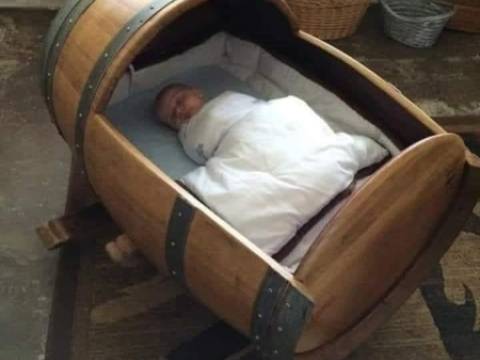Un ardelean cu soția la maternitate