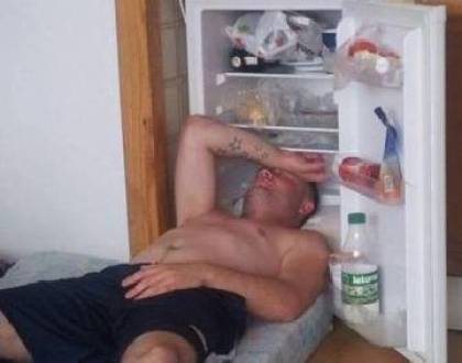 Cu cine vorbeste un barbat la 4 dimineata
