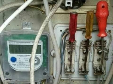 Lucrarile lui Dorel electricianul
