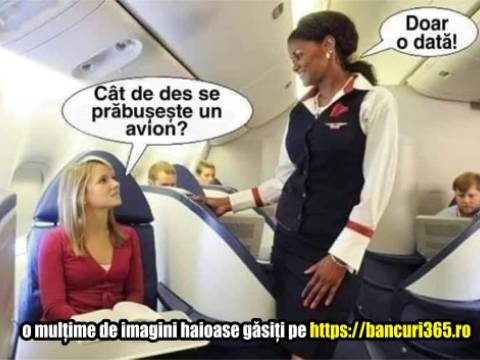 Două blonde &icirc;n avion